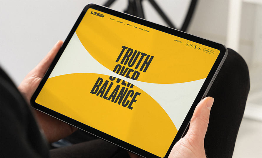 The Power of Yellow: A Showcase of Stunning Yellow Websites - 11